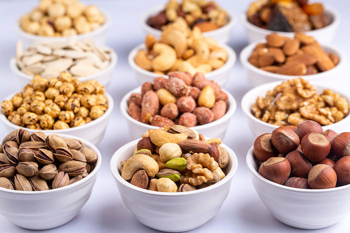 Verschiedene Nüsse als Snack für welcher Snacktyp bist du